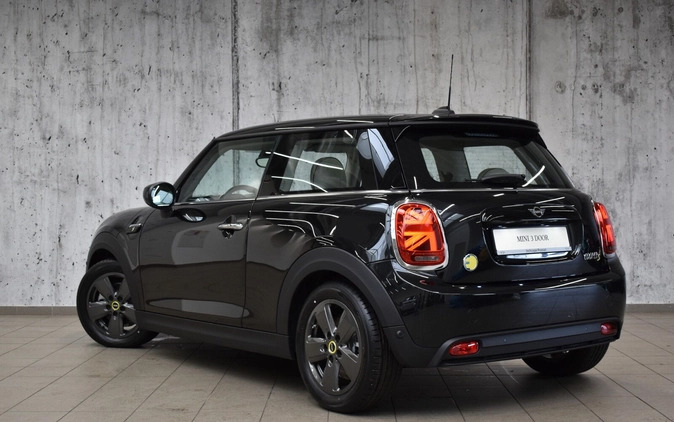 MINI Cooper S cena 165900 przebieg: 8198, rok produkcji 2023 z Ostrów Mazowiecka małe 436